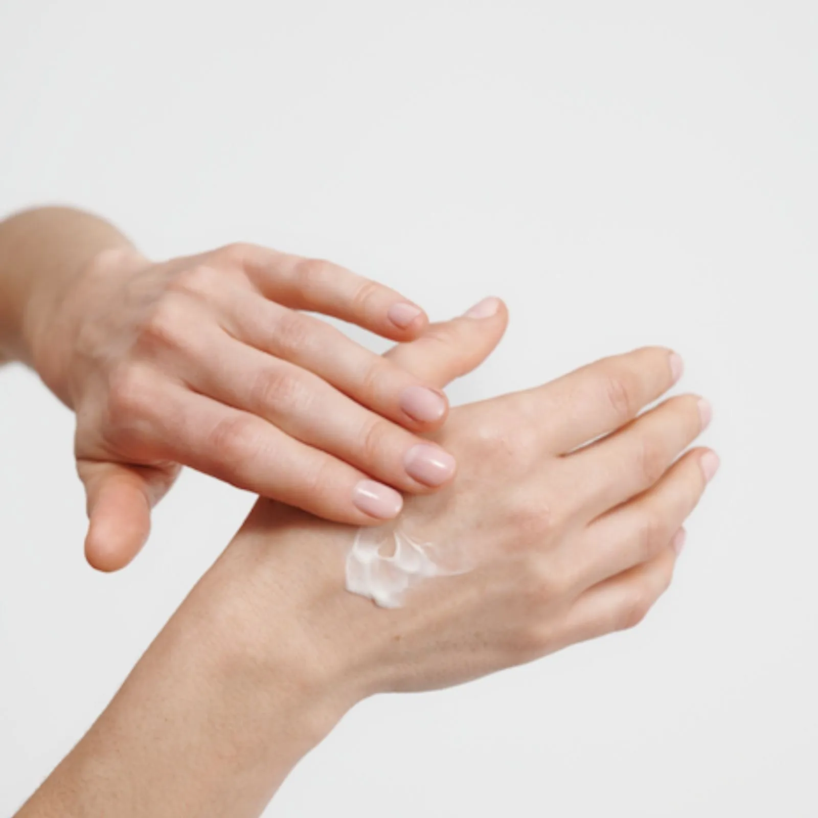 DR. HAUSCHKA Crema de manos regeneradora
