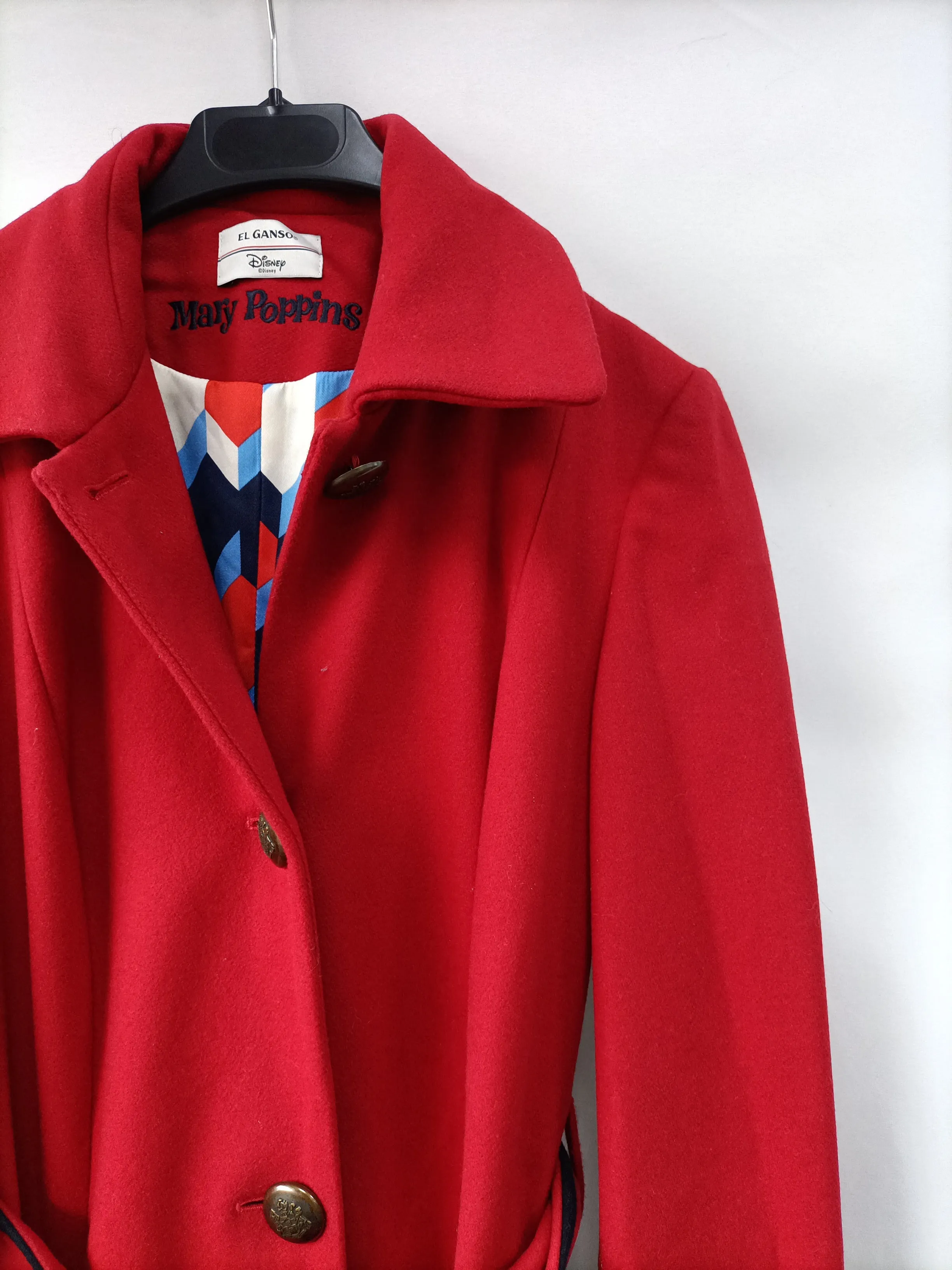 EL GANSO. Red Coat with Bow T.36