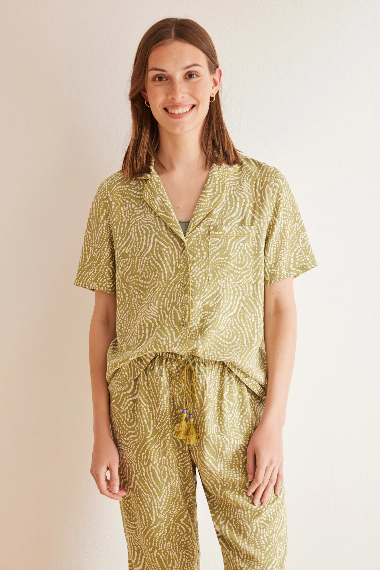 Pijama camisero Capri étnico verde