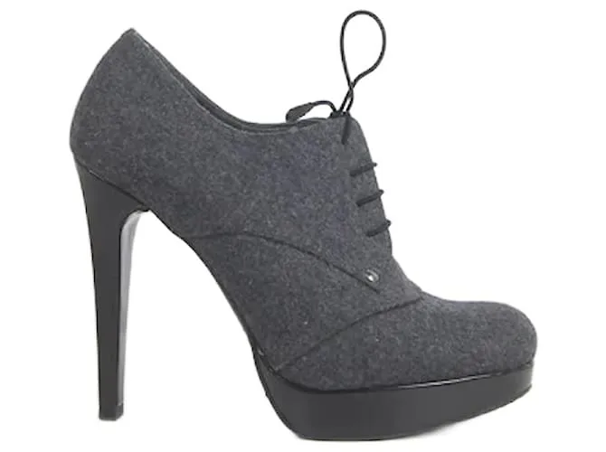Stuart Weitzman Tacones de tweed Gris 